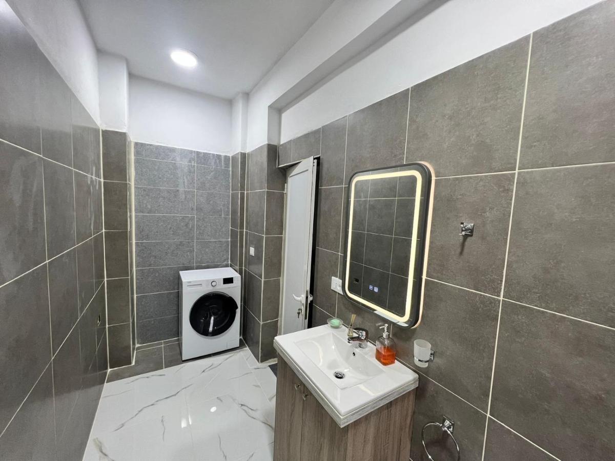 Twins Apartment Përmet Екстериор снимка