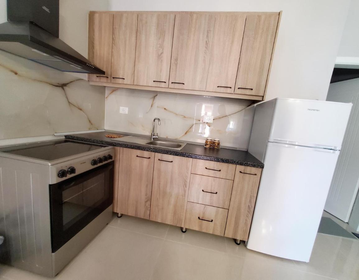 Twins Apartment Përmet Екстериор снимка